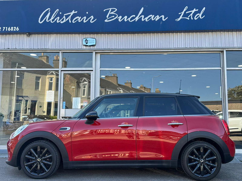 MINI Hatch 1.5 Cooper Steptronic Euro 6 (s/s) 5dr 5dr Automatic 2025