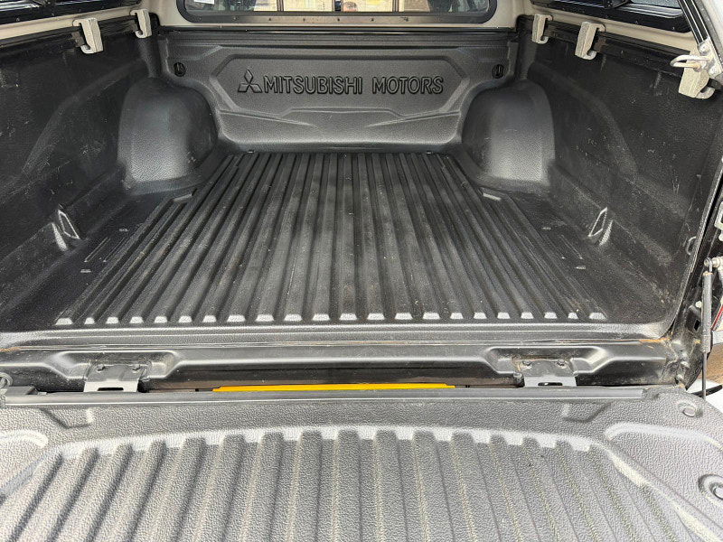 Mitsubishi L200 2.4 DI-D DC Barbarian 4WD Euro 6 4dr 4dr Manual 2025