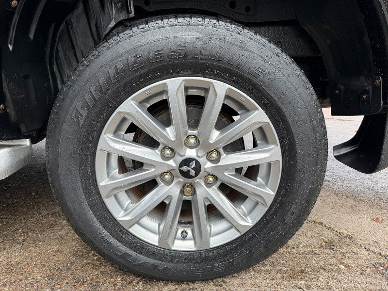 Mitsubishi L200 2.4 DI-D DC Barbarian 4WD Euro 6 4dr 4dr Manual 2025