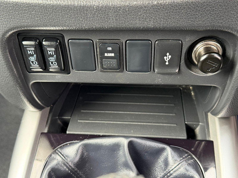 Mitsubishi L200 2.4 DI-D DC Barbarian 4WD Euro 6 4dr 4dr Manual 2025
