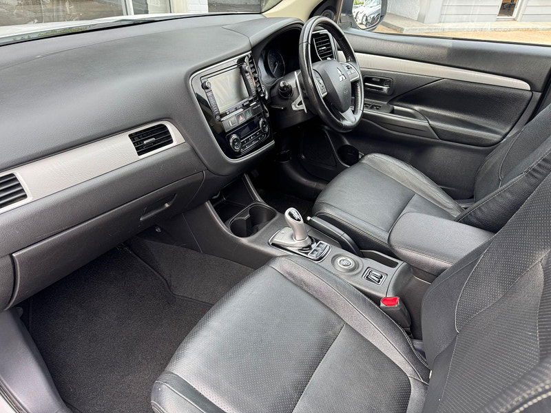 Mitsubishi Outlander 2.0h 12kWh GX4h CVT 4WD Euro 5 (s/s) 5dr 5dr Automatic 2025