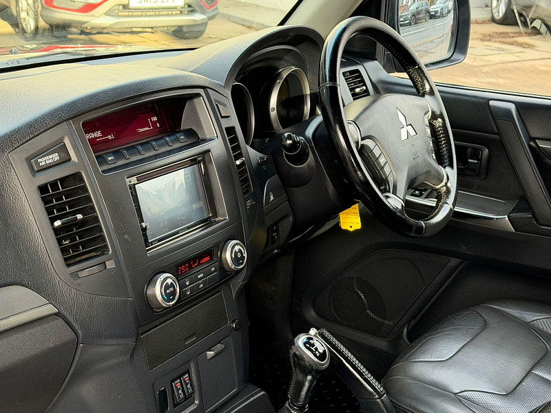 Mitsubishi Shogun 3.2 DI-DC Barbarian 4WD Euro 5 3dr SWB 3dr Manual 2026