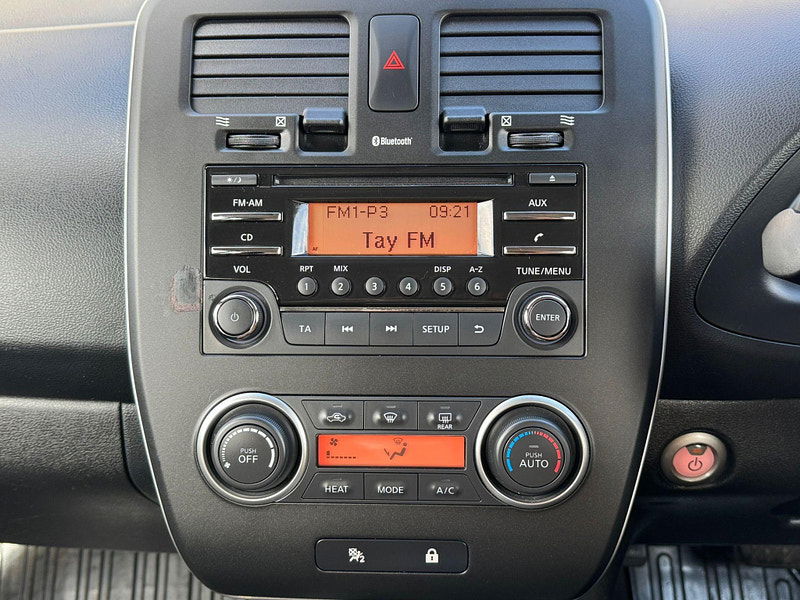 Nissan Leaf 24kWh Visia Auto 5dr 5dr Automatic 2025