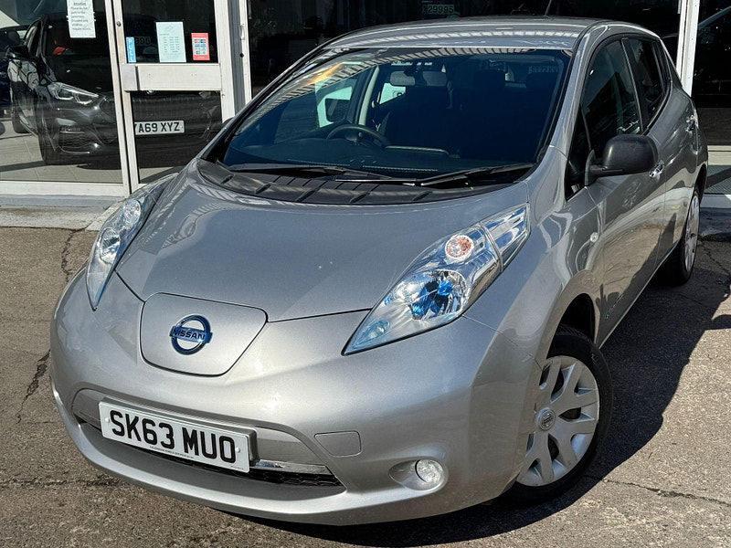 Nissan Leaf 24kWh Visia Auto 5dr 5dr Automatic 2025