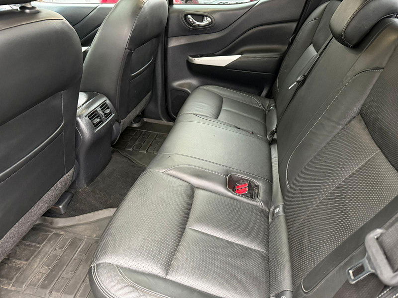 Nissan Navara 2.3 dCi Tekna 4WD Euro 5 4dr 4dr Manual 2026