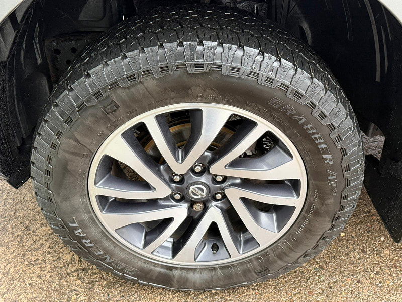 Nissan Navara 2.3 dCi Tekna 4WD Euro 5 4dr 4dr Manual 2026