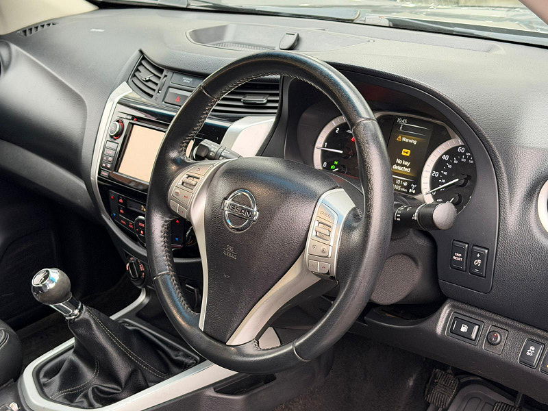 Nissan Navara 2.3 dCi Tekna 4WD Euro 5 4dr 4dr Manual 2026