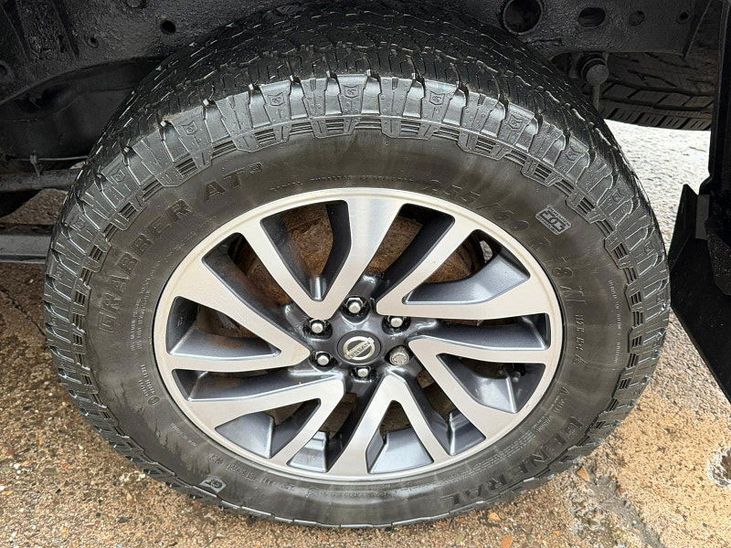 Nissan Navara 2.3 dCi Tekna 4WD Euro 5 4dr 4dr Manual 2026