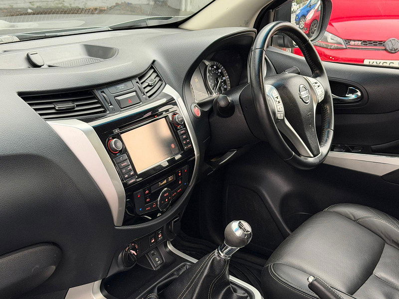 Nissan Navara 2.3 dCi Tekna 4WD Euro 5 4dr 4dr Manual 2026
