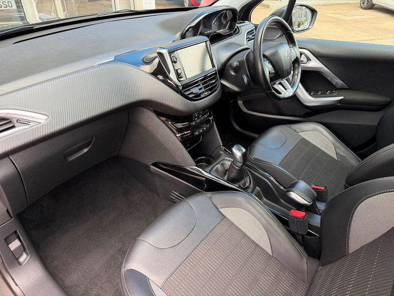 Peugeot 2008 1.2 PureTech Allure Premium Euro 6 (s/s) 5dr 5dr Manual 2026