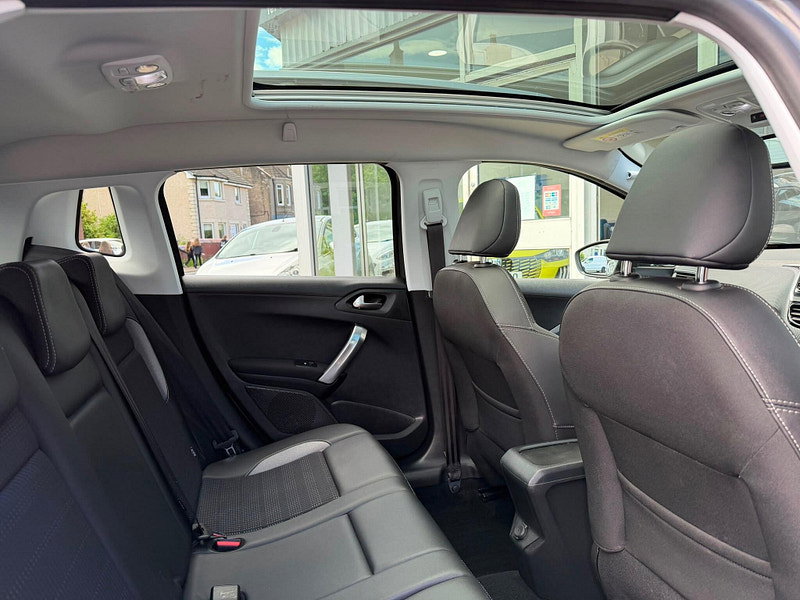 Peugeot 2008 1.2 PureTech Allure Premium Euro 6 (s/s) 5dr 5dr Manual 2026