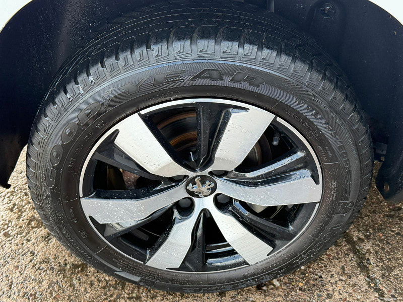 Peugeot 2008 1.6 BlueHDi Allure Euro 6 (s/s) 5dr 5dr Manual 2026