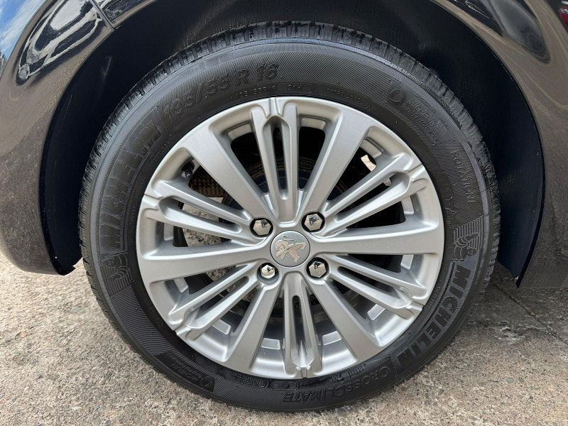 Peugeot 208 1.2 PureTech Allure Euro 6 5dr 5dr Manual 2026