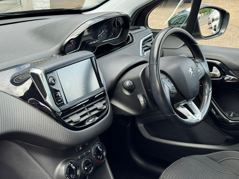 Peugeot 208 1.2 PureTech Allure Euro 6 5dr 5dr Manual 2026