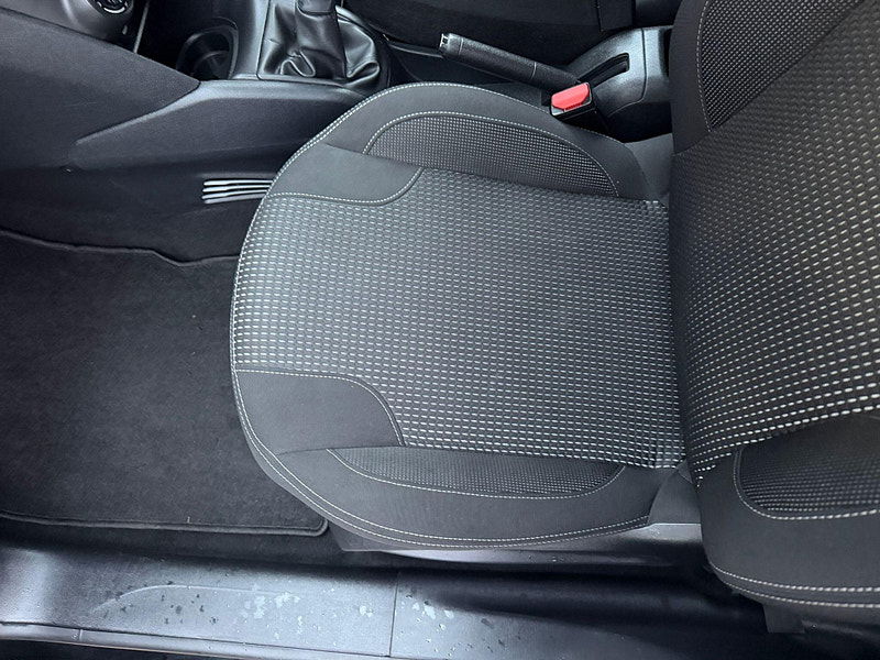 Peugeot 208 1.2 PureTech Allure Euro 6 5dr 5dr Manual 2025