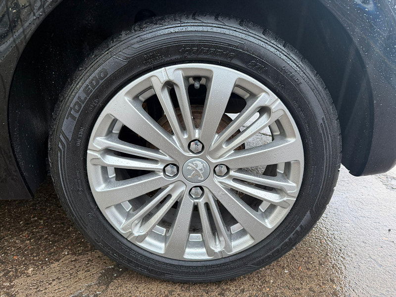 Peugeot 208 1.2 PureTech Allure Euro 6 5dr 5dr Manual 2025