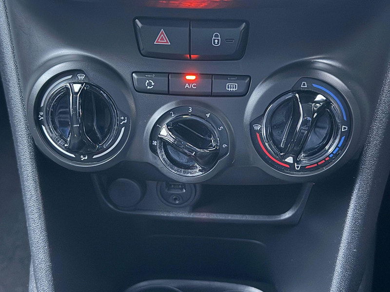 Peugeot 208 1.2 PureTech Allure Euro 6 5dr 5dr Manual 2025