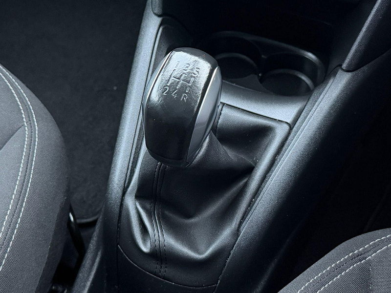 Peugeot 208 1.2 PureTech Allure Euro 6 5dr 5dr Manual 2025