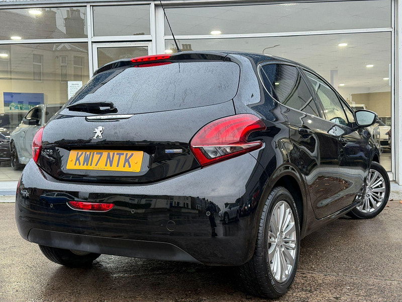 Peugeot 208 1.2 PureTech Allure Euro 6 5dr 5dr Manual 2025