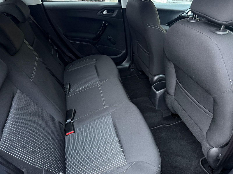 Peugeot 208 1.2 PureTech Allure Euro 6 5dr 5dr Manual 2025