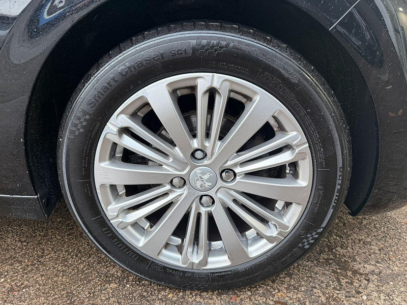 Peugeot 208 1.2 PureTech Allure Euro 6 5dr 5dr Manual 2025