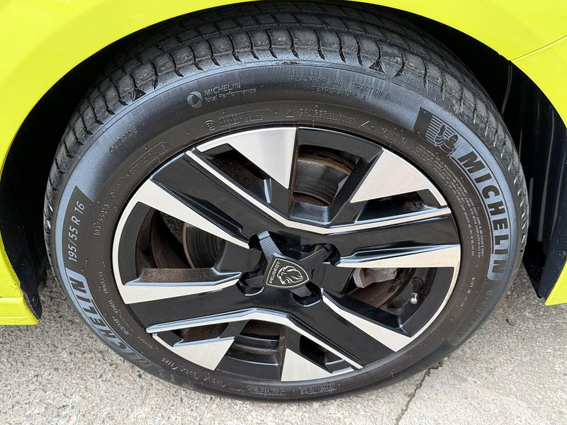 Peugeot 208 1.2 PureTech Allure Euro 6 (s/s) 5dr 5dr Manual 2026