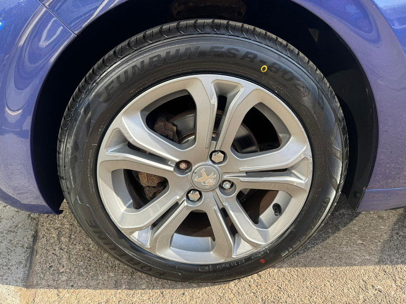 Peugeot 208 1.2 VTi PureTech Allure Euro 6 5dr 5dr Manual 2025