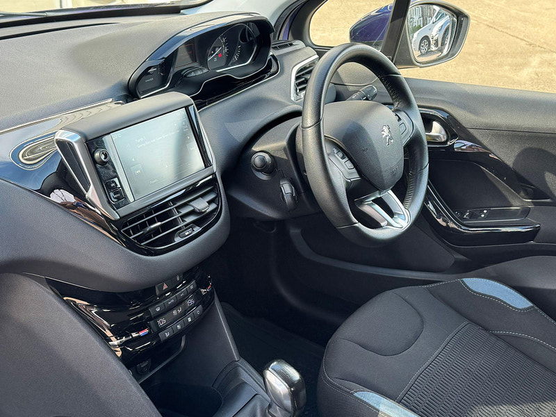 Peugeot 208 1.2 VTi PureTech Allure Euro 6 5dr 5dr Manual 2025