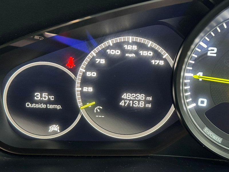 Porsche Cayenne 3.0 V6 E-Hybrid 14.1kWh TiptronicS 4WD Euro 6 (s/s) 5dr (3.6kW Charger) 5dr Automatic 2026