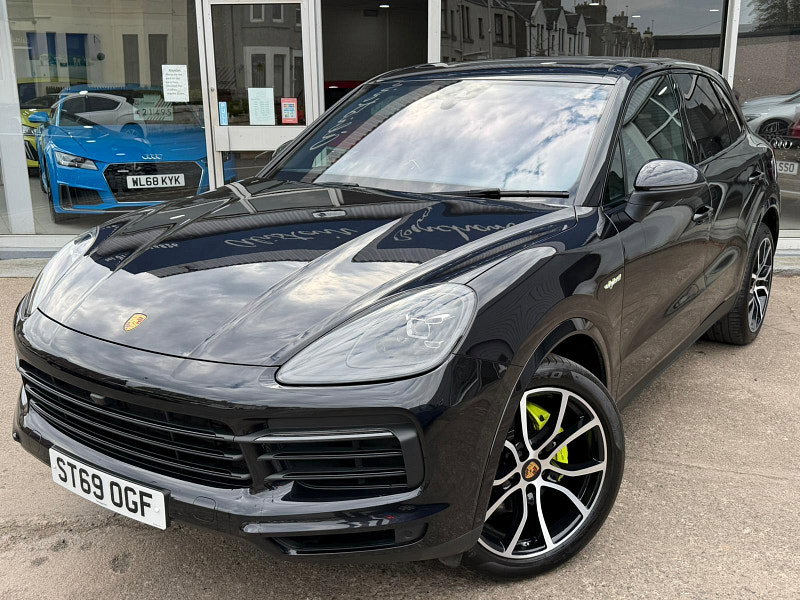 Porsche Cayenne 3.0 V6 E-Hybrid 14.1kWh TiptronicS 4WD Euro 6 (s/s) 5dr (3.6kW Charger) 5dr Automatic 2026