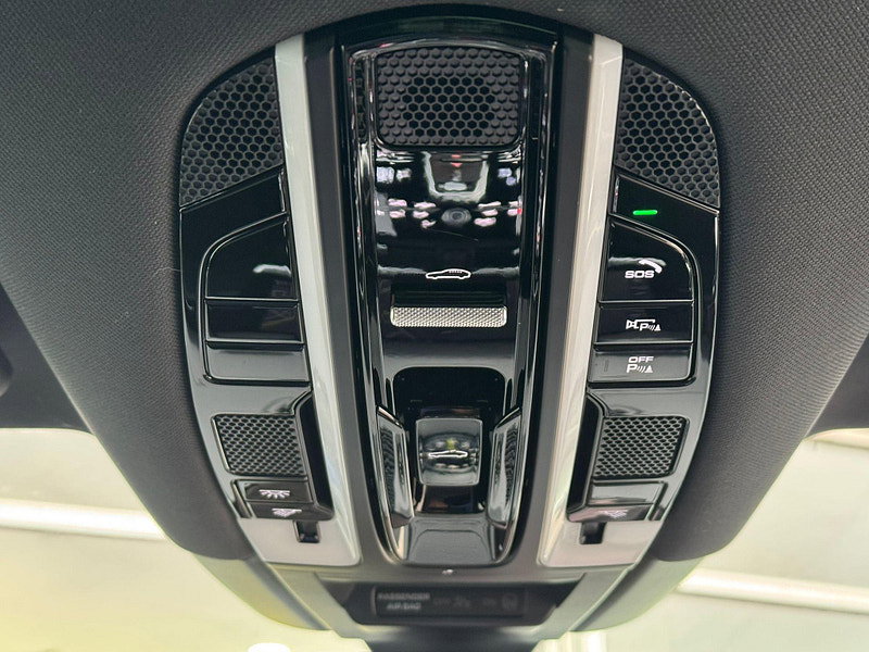 Porsche Cayenne 3.0 V6 E-Hybrid 14.1kWh TiptronicS 4WD Euro 6 (s/s) 5dr (3.6kW Charger) 5dr Automatic 2026