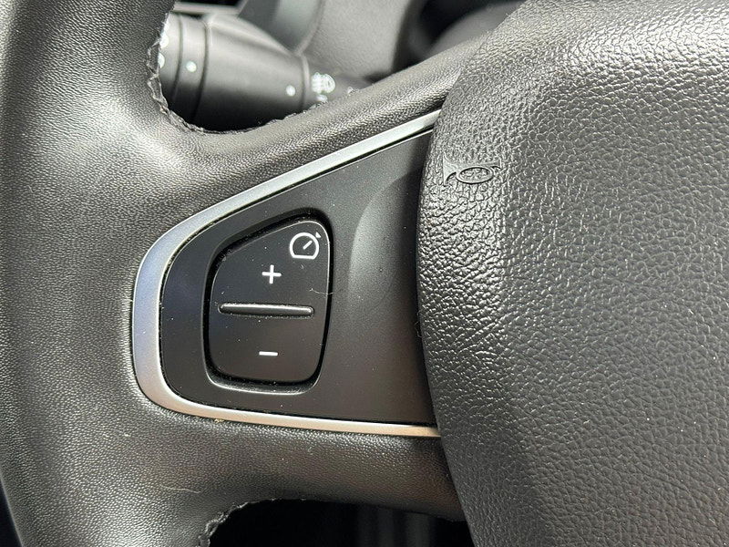 Renault Captur 0.9 TCe ENERGY Iconic Euro 6 (s/s) 5dr 5dr Manual 2025