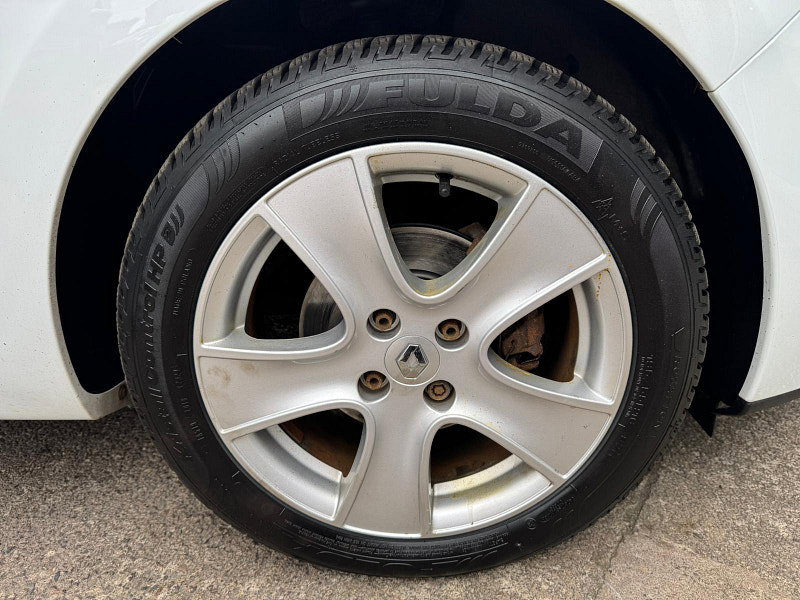 Renault Clio 0.9 TCe Expression + Euro 5 (s/s) 5dr 5dr Manual 2026