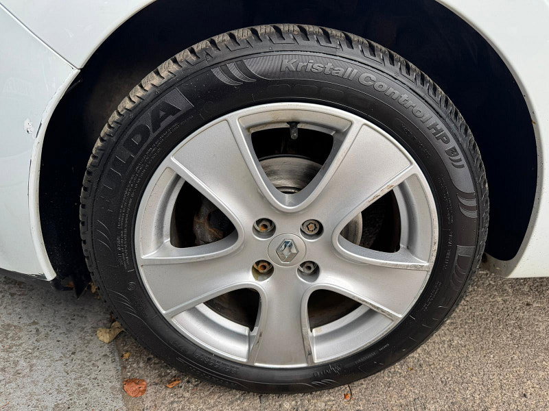 Renault Clio 0.9 TCe Expression + Euro 5 (s/s) 5dr 5dr Manual 2026