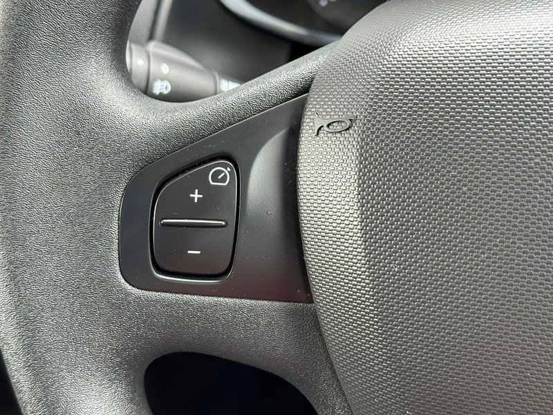 Renault Clio 0.9 TCe Expression + Euro 5 (s/s) 5dr 5dr Manual 2026