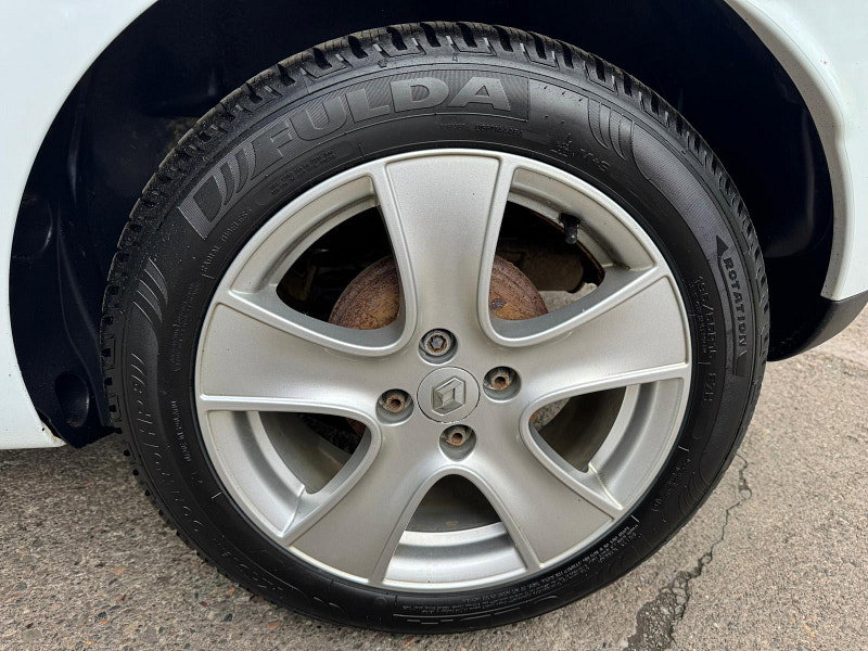 Renault Clio 0.9 TCe Expression + Euro 5 (s/s) 5dr 5dr Manual 2026