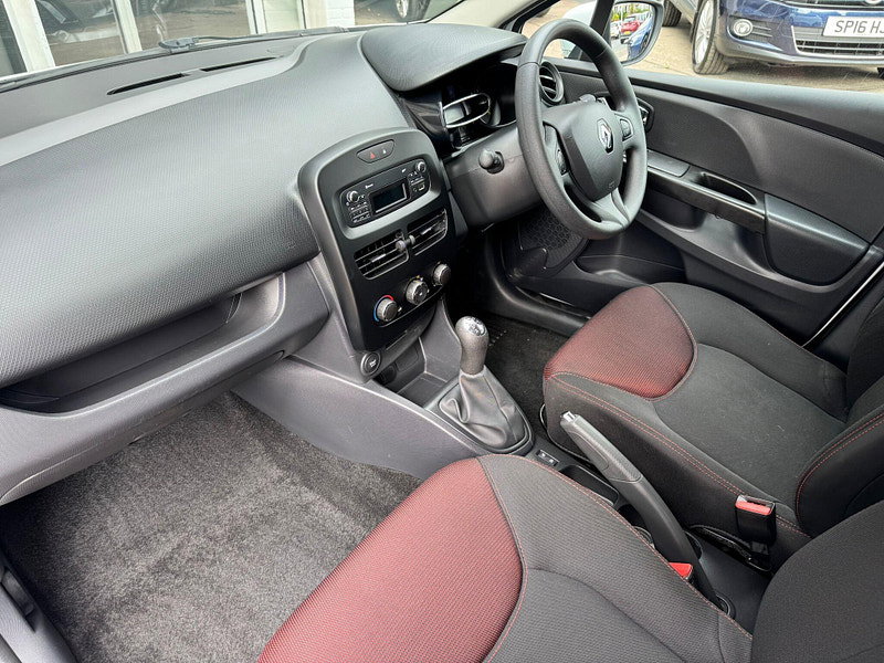 Renault Clio 0.9 TCe Expression + Euro 5 (s/s) 5dr 5dr Manual 2026