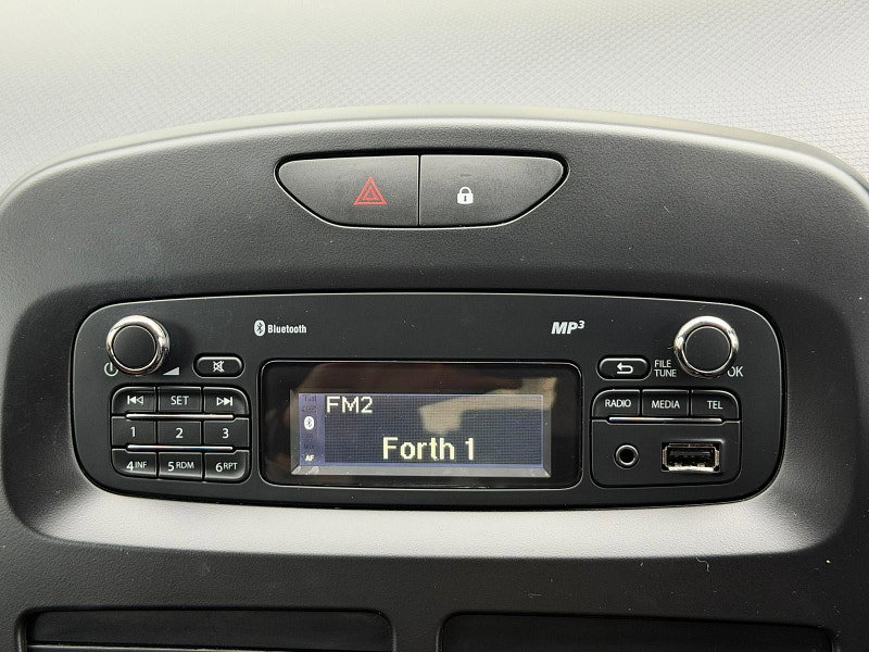 Renault Clio 0.9 TCe Expression + Euro 5 (s/s) 5dr 5dr Manual 2026