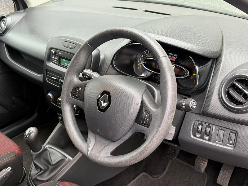 Renault Clio 0.9 TCe Expression + Euro 5 (s/s) 5dr 5dr Manual 2026