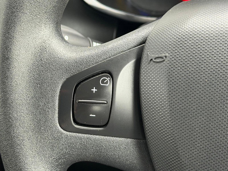 Renault Clio 0.9 TCe Expression + Euro 5 (s/s) 5dr 5dr Manual 2026