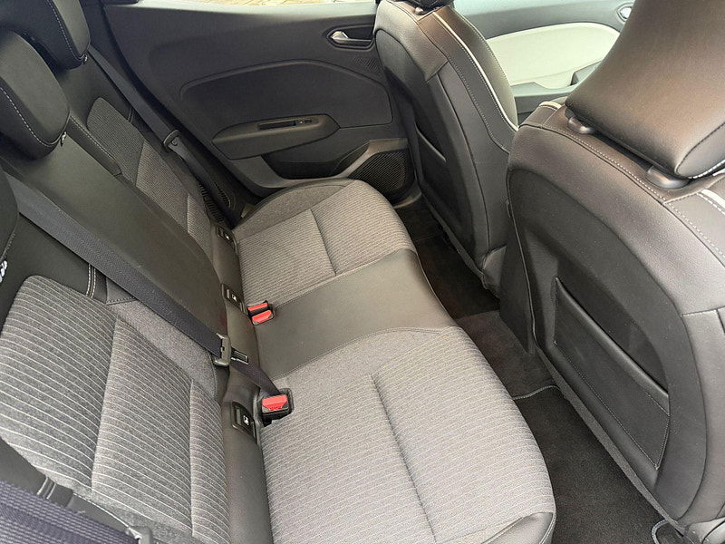 Renault Clio 1.6 E-TECH Techno Auto Euro 6 (s/s) 5dr 5dr Automatic 2026