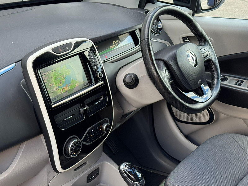 Renault Zoe 22kWh Dynamique Intens Hatchback 5dr Electric Auto (i) (88 bhp) 5dr Automatic 2025