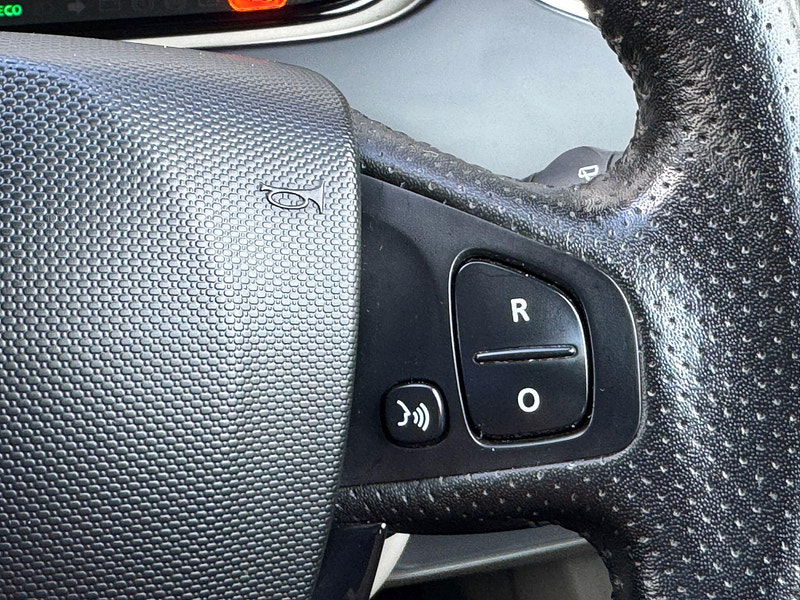 Renault Zoe 22kWh Dynamique Intens Hatchback 5dr Electric Auto (i) (88 bhp) 5dr Automatic 2025