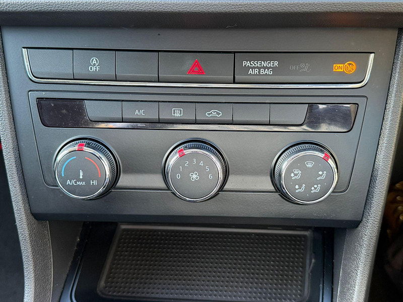 Seat Leon 1.6 TDI SE Dynamic Technology Euro 6 (s/s) 5dr 5dr Manual 2025