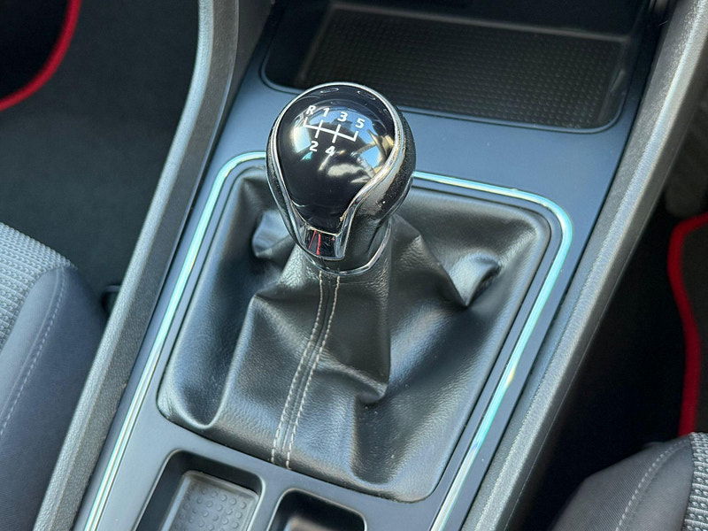 Seat Leon 1.6 TDI SE Dynamic Technology Euro 6 (s/s) 5dr 5dr Manual 2025