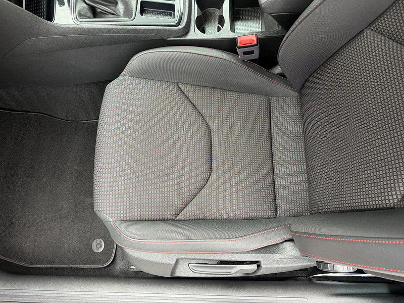 Seat Leon 1.8 TSI FR Technology Sport Coupe DSG Euro 6 (s/s) 3dr 3dr Automatic 2026