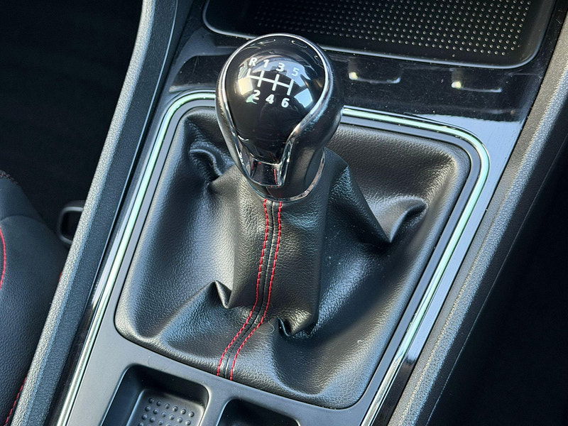 Seat Leon 2.0 TDI FR Technology Euro 6 (s/s) 5dr 5dr Manual 2025