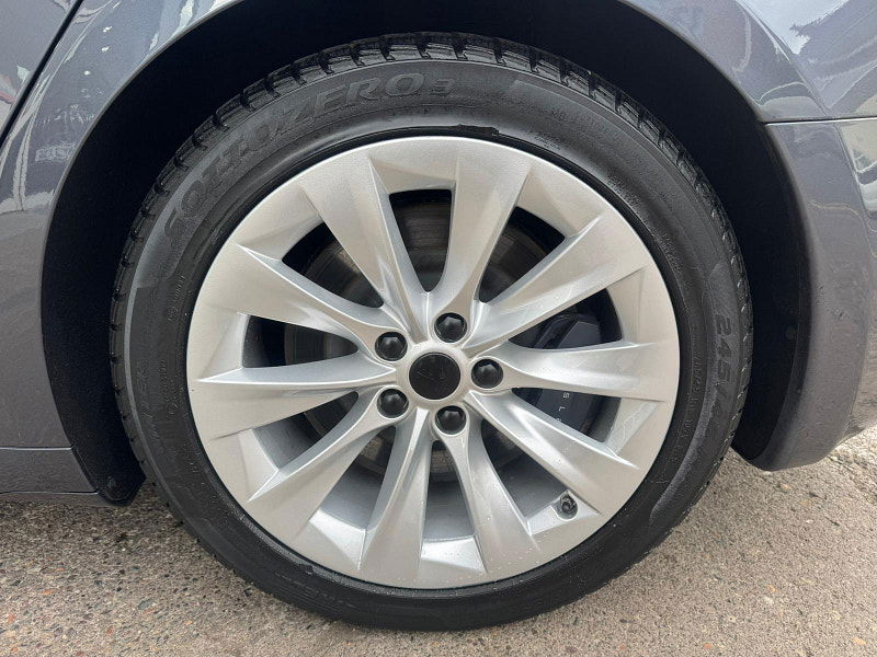 Tesla Model S (Dual Motor) Long Range Auto 4WD 5dr 5dr Automatic 2025