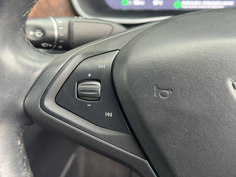 Tesla Model S (Dual Motor) Long Range Auto 4WD 5dr 5dr Automatic 2025
