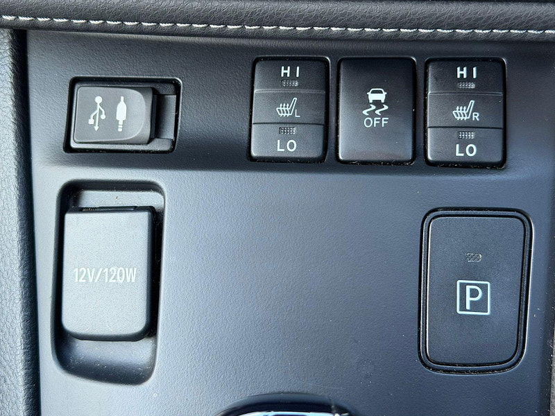 Toyota Auris 1.8 VVT-h Excel CVT Euro 6 (s/s) 5dr (Safety Sense) 5dr Automatic 2026